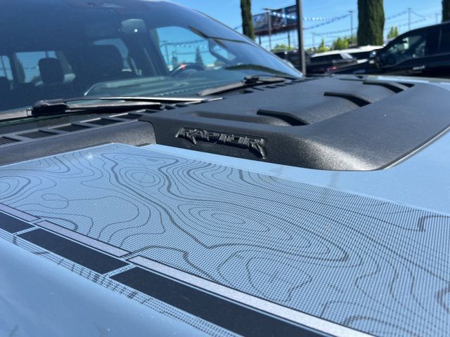 2023 Ford F-150 Raptor photo 4