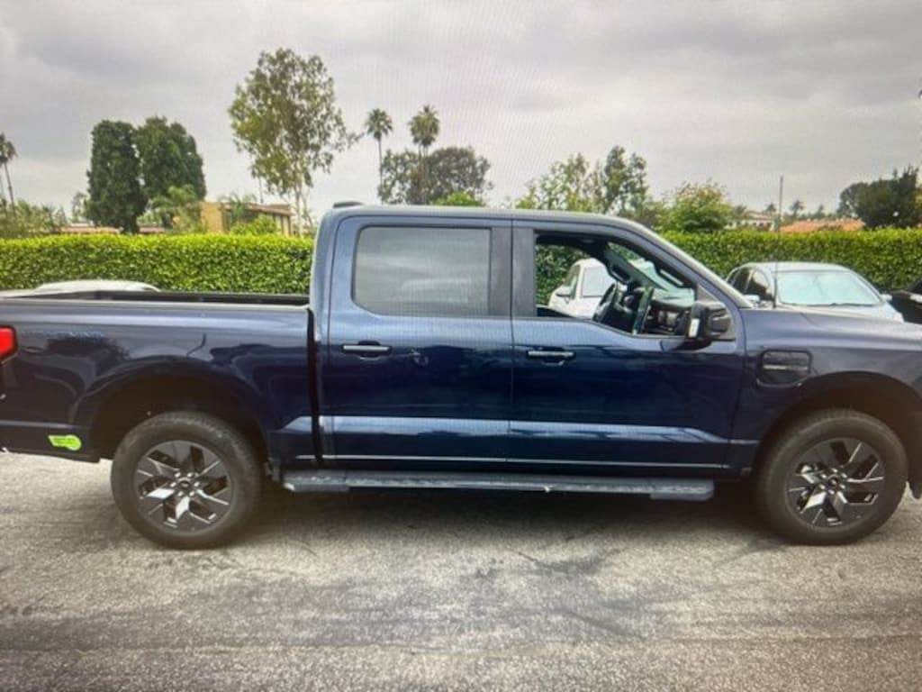 Used 2023 Ford F-150 Lightning Lariat Truck