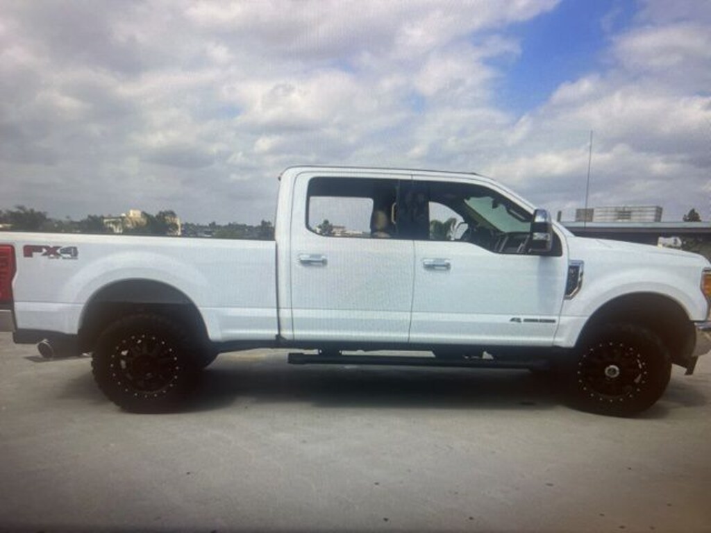 Used 2017 Ford F-250SD Lariat Truck