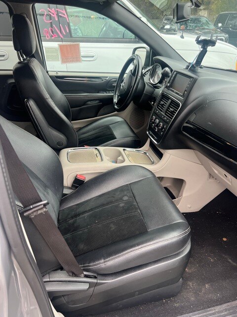 2017 Dodge Grand Caravan SXT photo 4