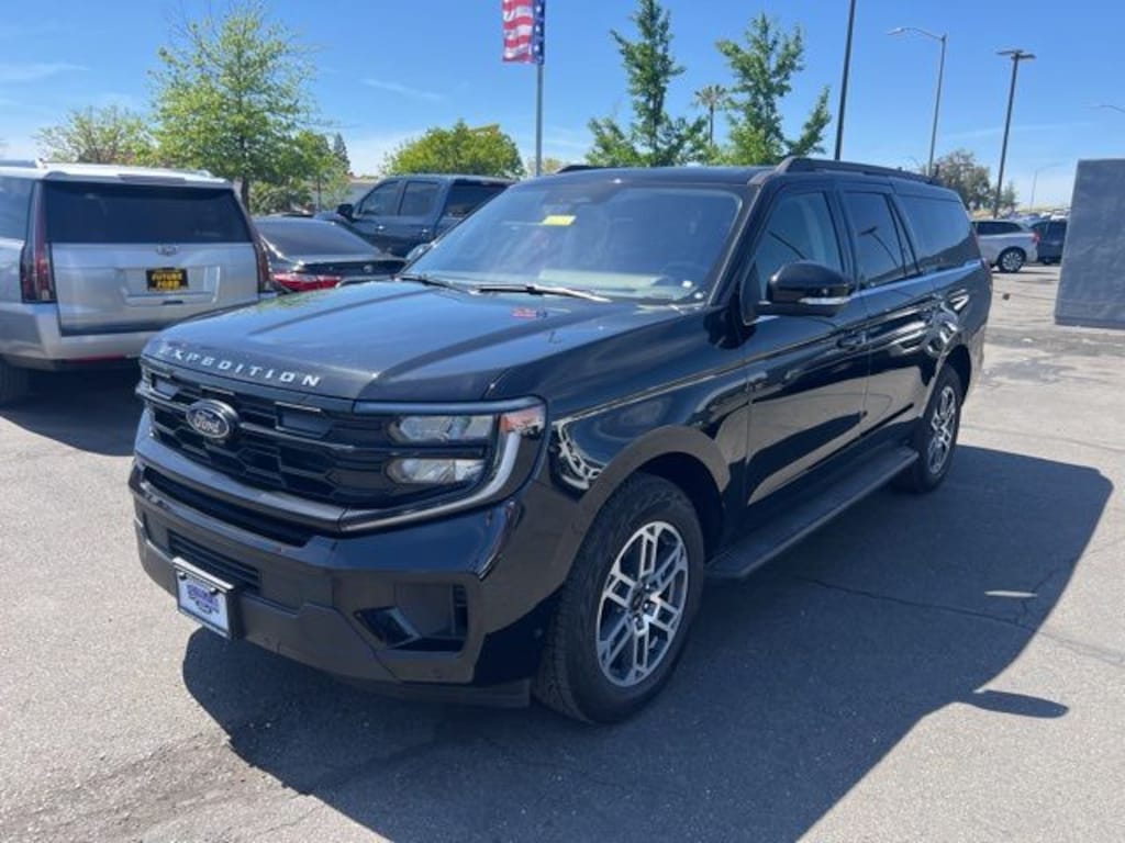 Used 2025 Ford Expedition Max Active SUV