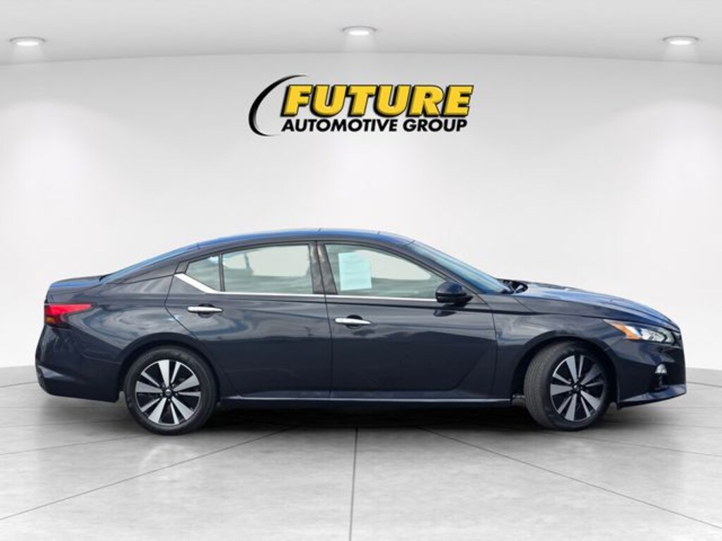 Used 2019 Nissan Altima 2.5 SV Sedan