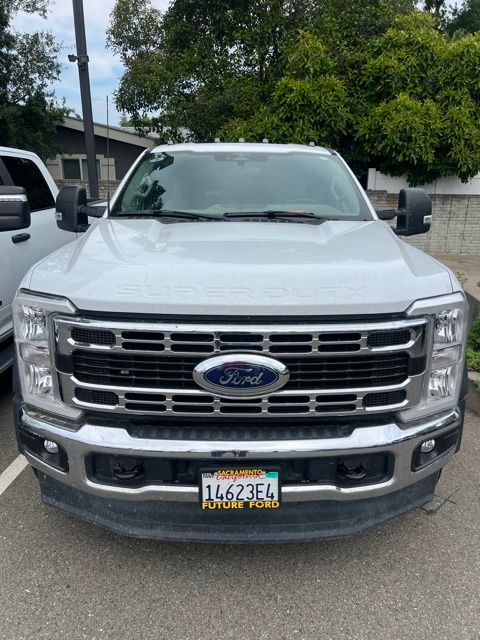 2023 Ford F-450SD XL Super Cab 4WD Flat Bed photo 3