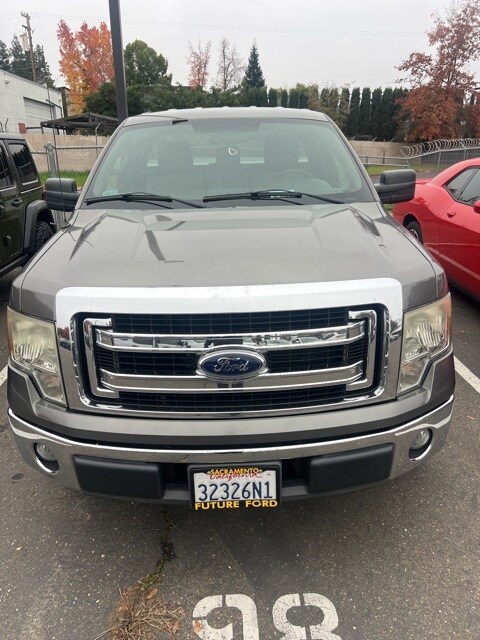 2013 Ford F-150 XLT photo 2