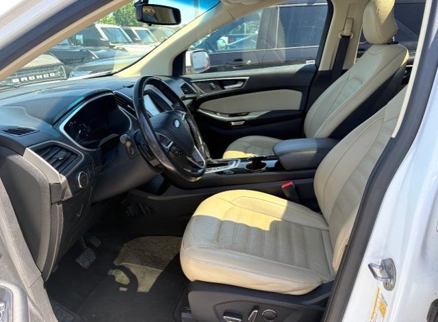 2015 Ford Edge SEL photo 5