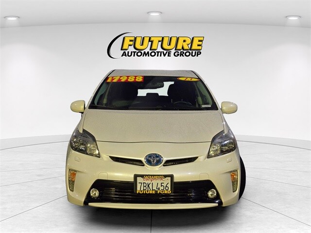 2013 Toyota Prius Five photo 2