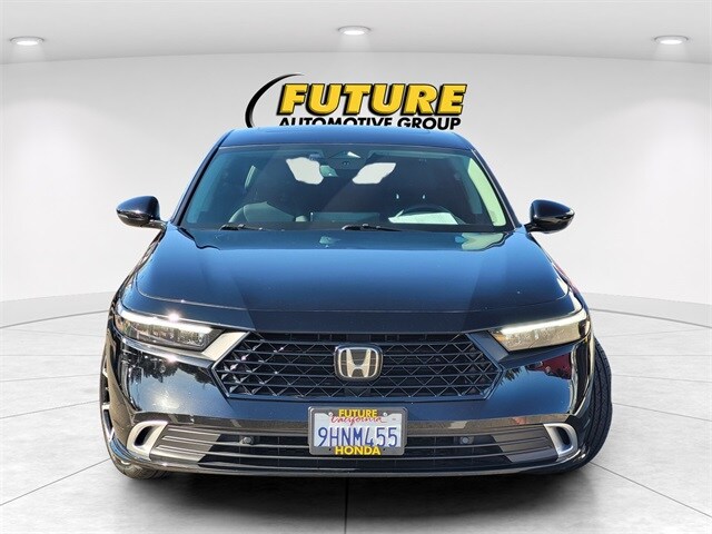 2023 Honda Accord Hybrid Touring photo 2