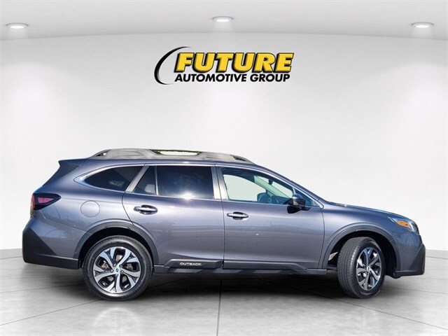 2020 Subaru Outback Limited photo 3