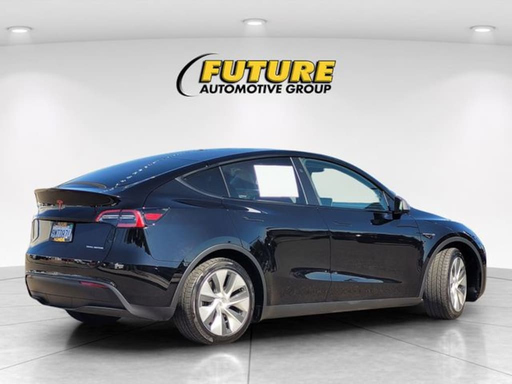 Used 2024 Tesla Model Y Long Range SUV