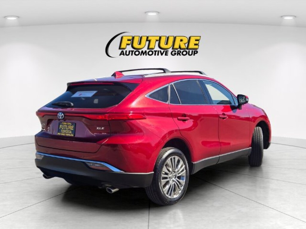 Used 2023 Toyota Venza XLE SUV