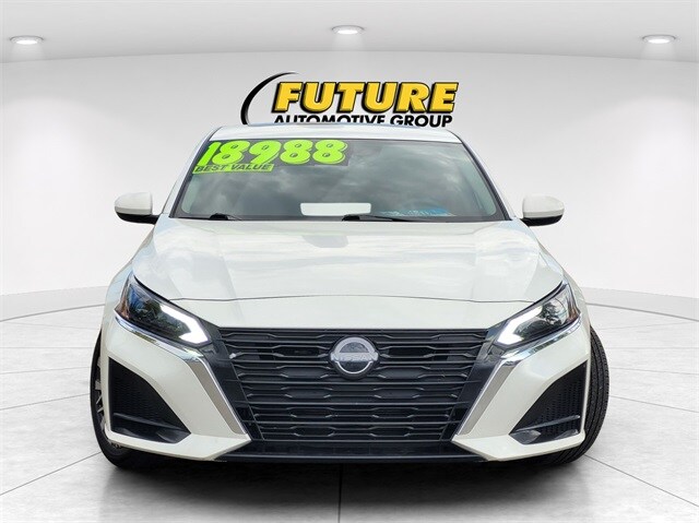 2023 Nissan Altima 2.5 SV photo 2