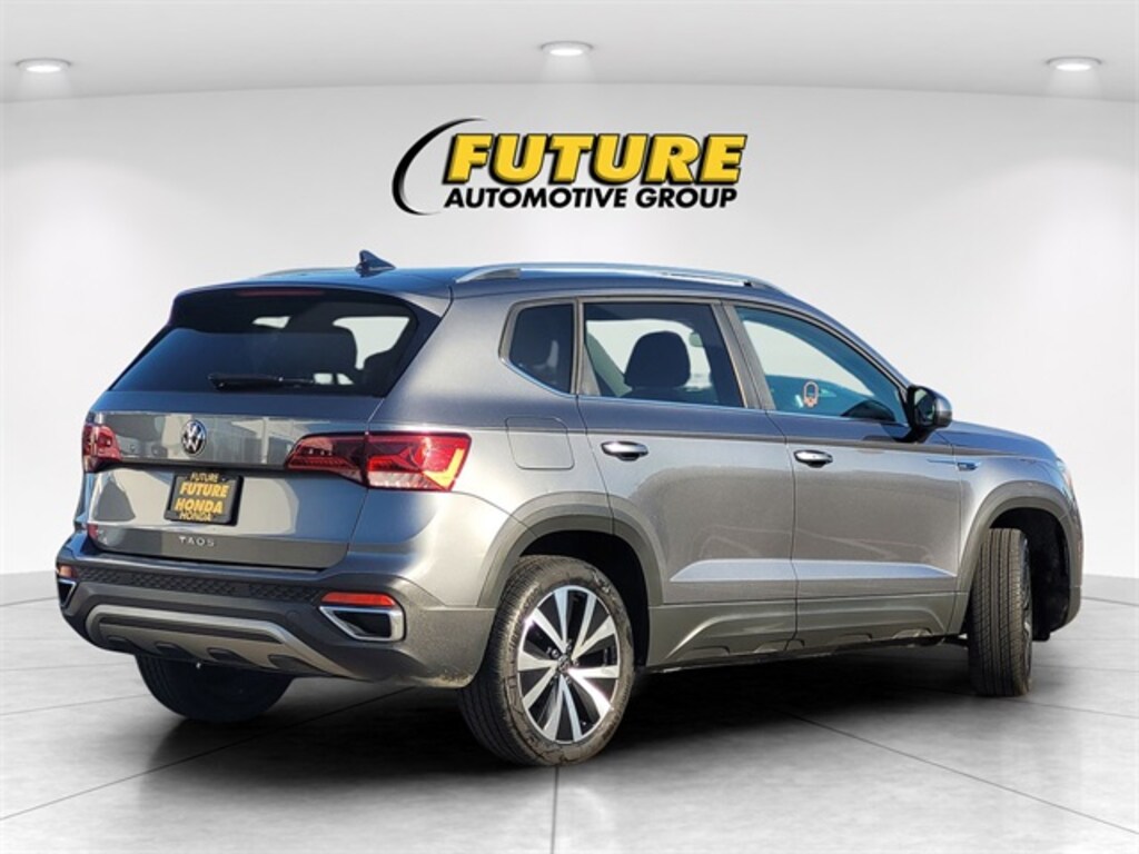 Used 2024 Volkswagen Taos 1.5T SE SUV