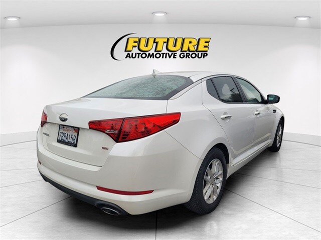 2013 Kia Optima LX photo 3