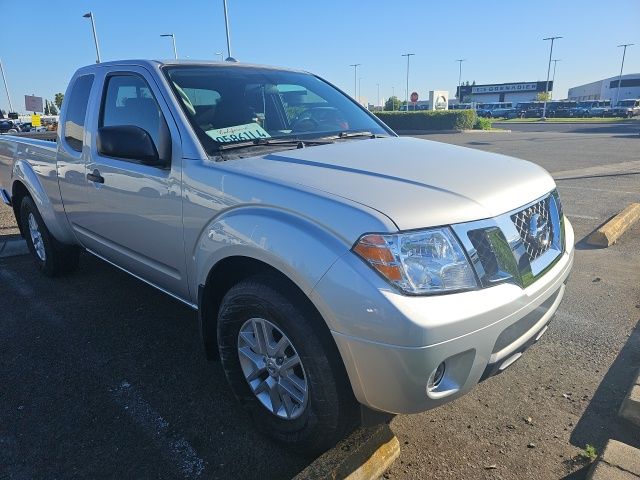 2017 Nissan Frontier SV photo 2