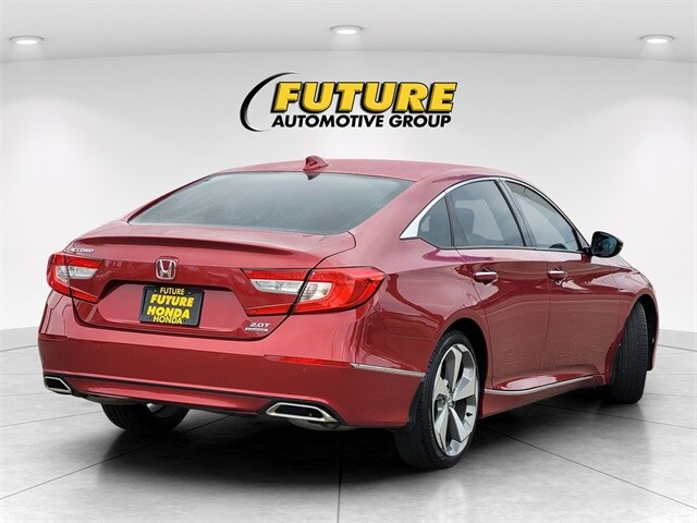 2019 Honda Accord Touring 2.0T photo 4