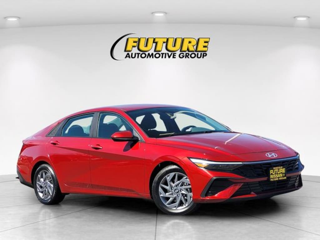Used 2024 Hyundai Elantra SEL Sedan