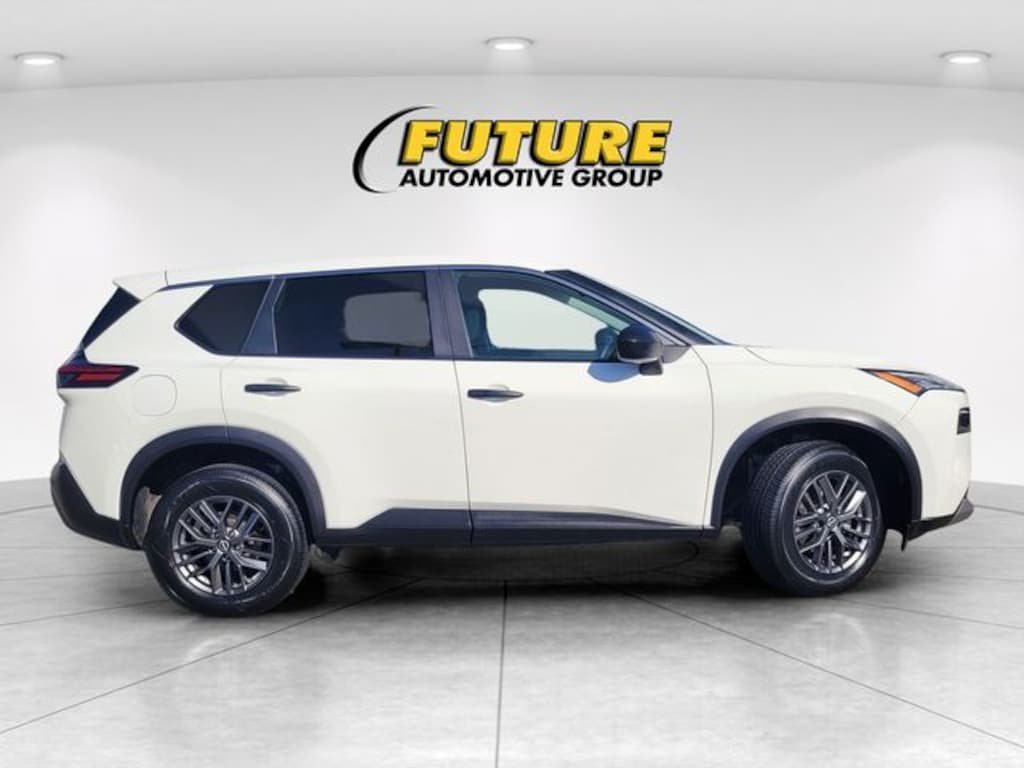 Used 2023 Nissan Rogue S SUV