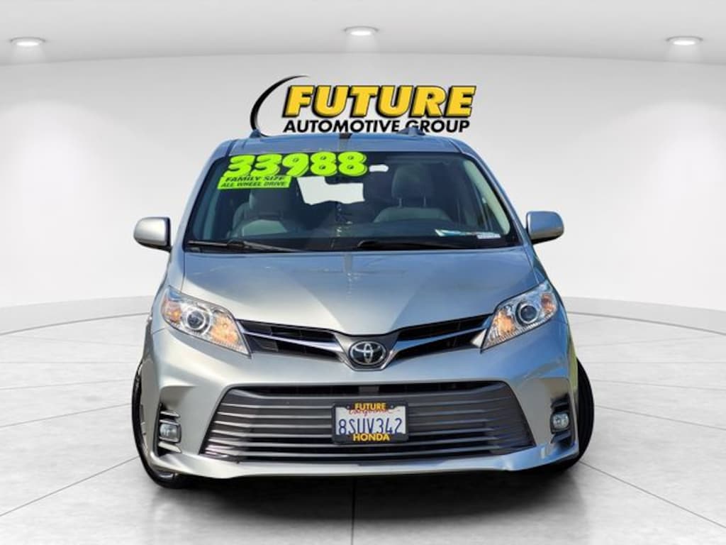 Used 2020 Toyota Sienna XLE Minivan/Van