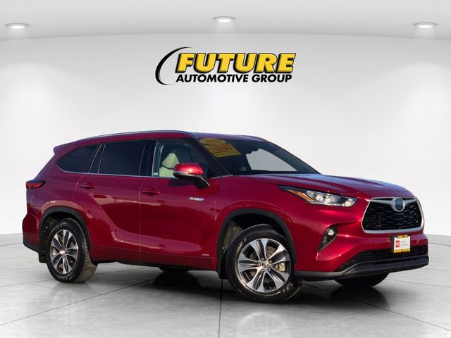 Used 2020 Toyota Highlander Hybrid XLE SUV