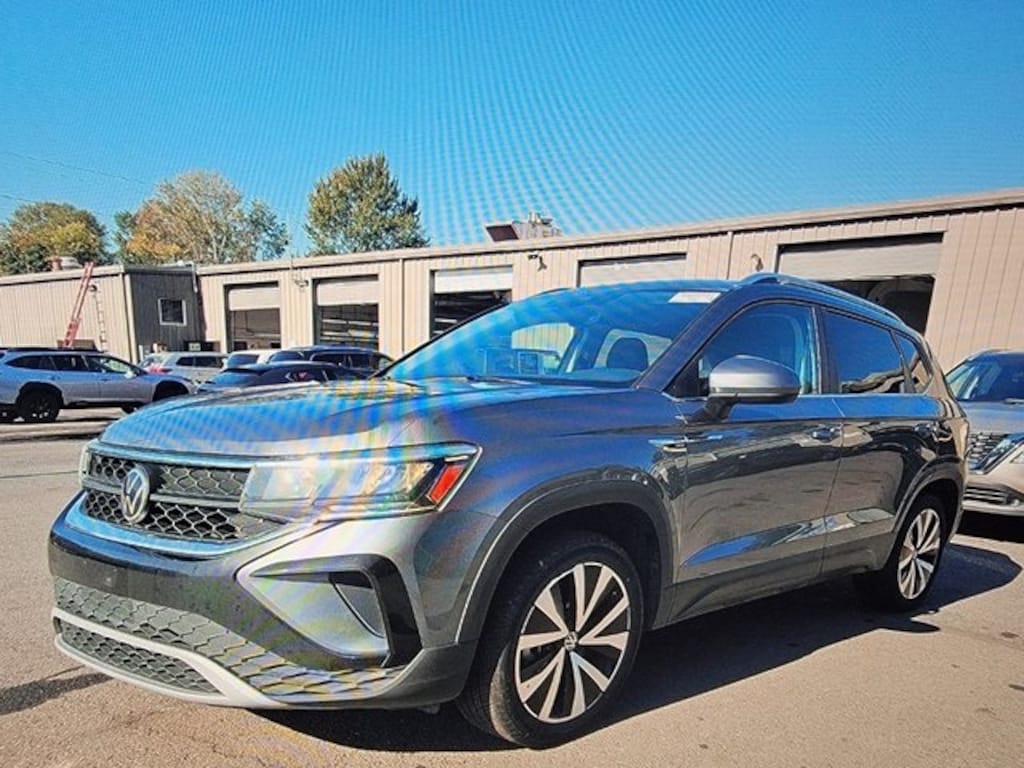 Used 2024 Volkswagen Taos 1.5T SE SUV