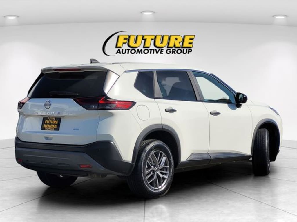 Used 2023 Nissan Rogue S SUV