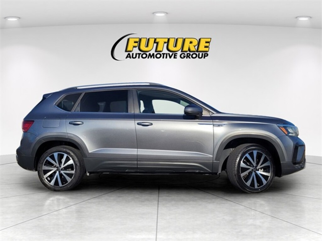Used 2024 Volkswagen Taos 1.5T SE SUV