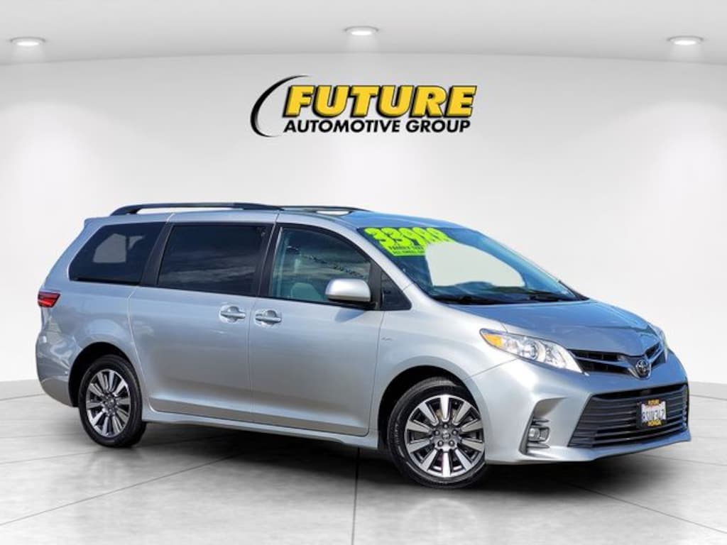 Used 2020 Toyota Sienna XLE Minivan/Van