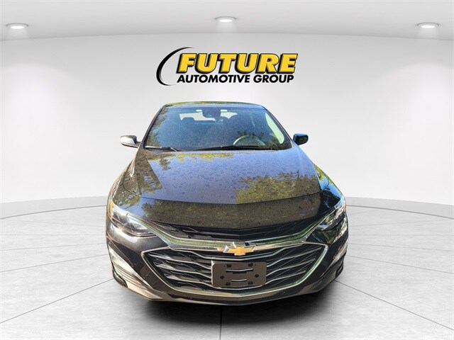 2023 Chevrolet Malibu 1LT photo 2