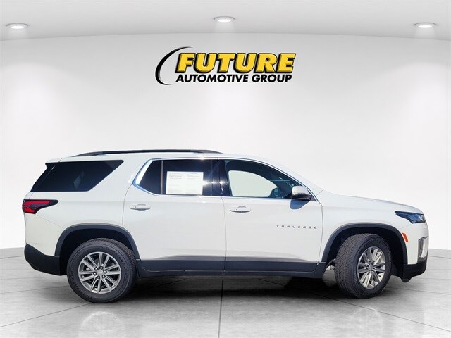 2022 Chevrolet Traverse Cloth photo 3