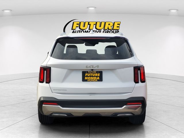 2024 Kia Sorento S photo 3
