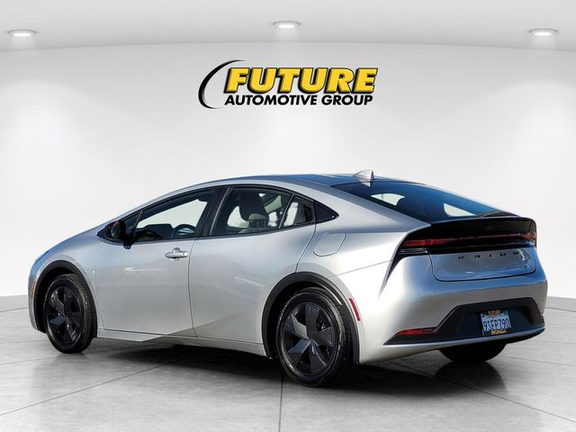 2024 Toyota Prius LE photo 6