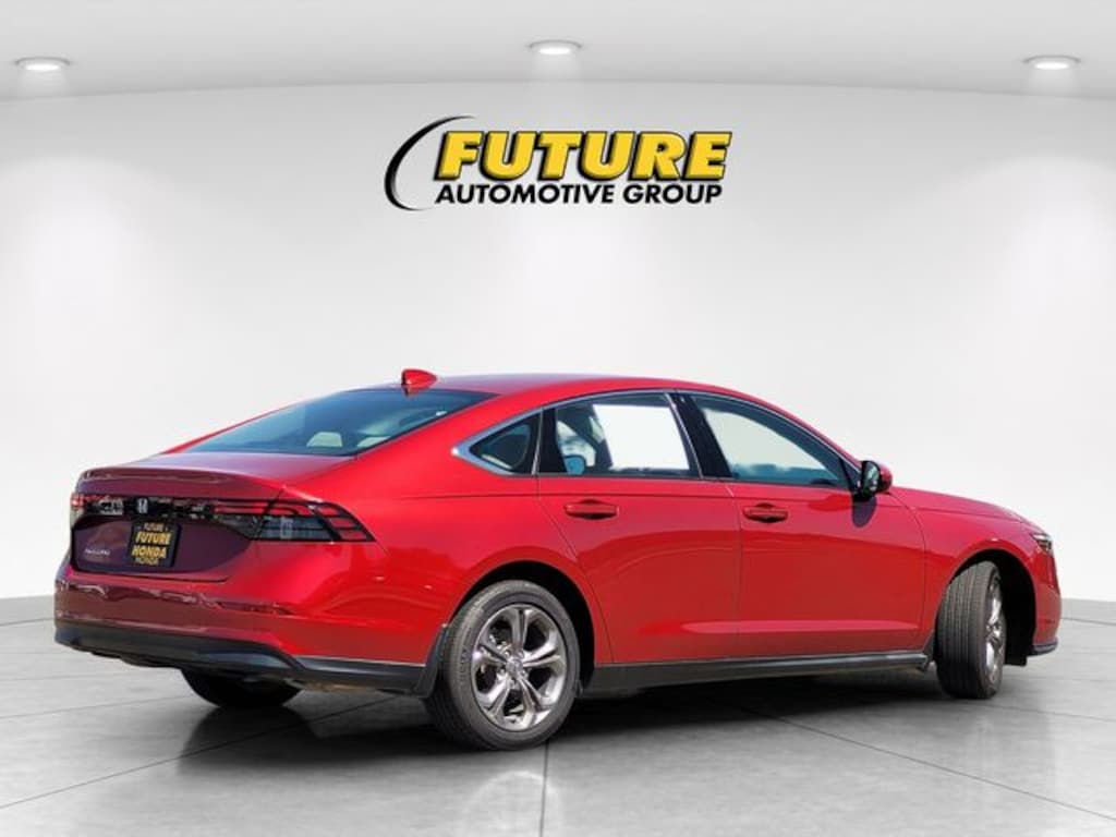 Used 2024 Honda Accord EX Sedan