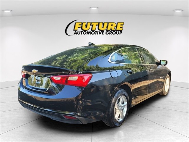 2023 Chevrolet Malibu 1LT photo 3