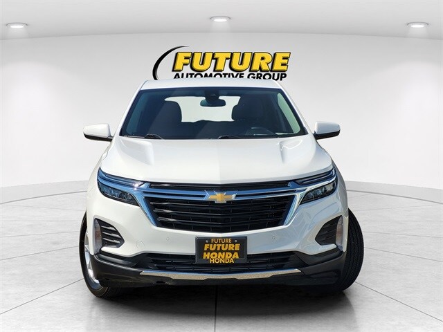 2024 Chevrolet Equinox LT photo 2