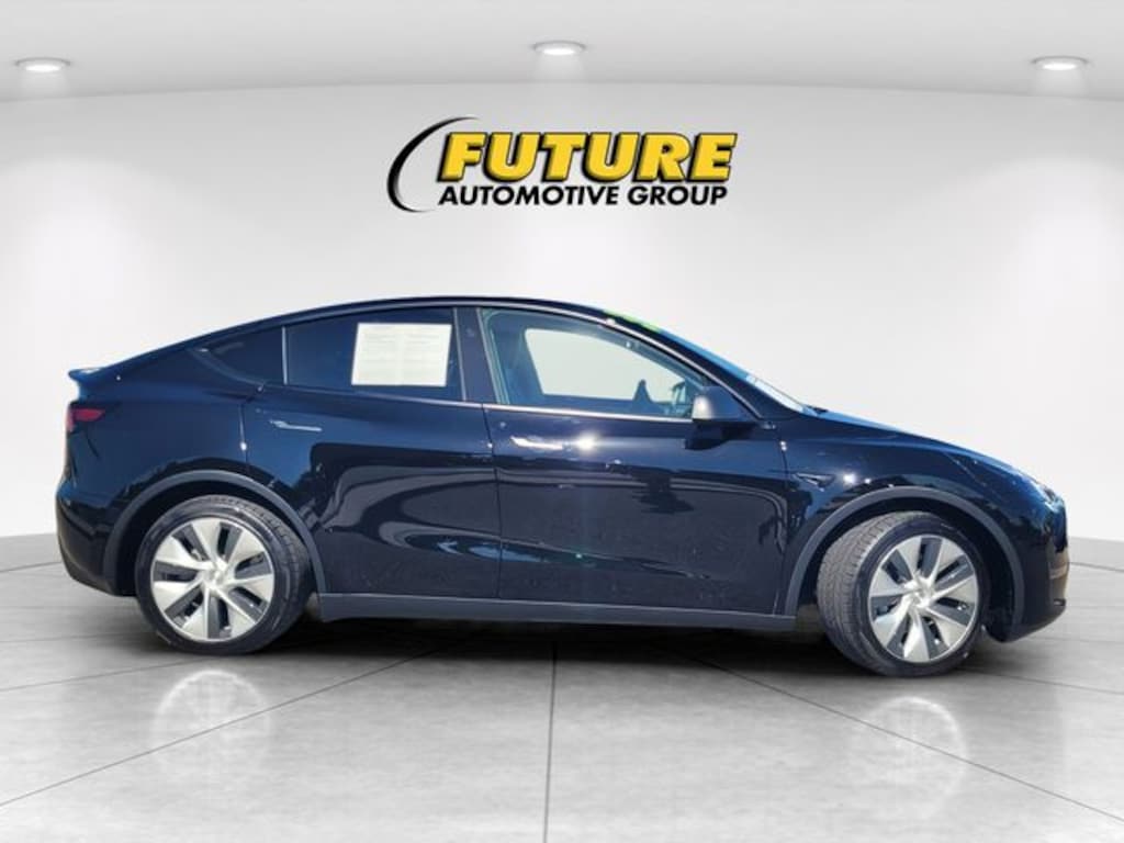 Used 2024 Tesla Model Y Long Range SUV