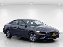 2026 Hyundai Elantra SE Sedan