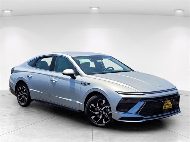 2025 Hyundai Sonata SEL's photo