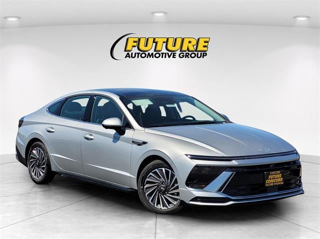 2025 Hyundai Sonata Hybrid Sedan 