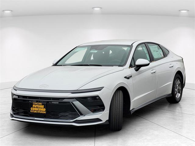 2026 Hyundai Sonata SE photo 2
