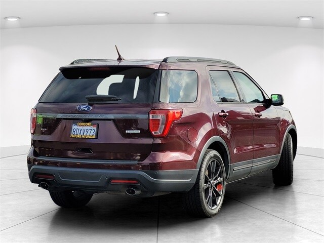 2018 Ford Explorer XLT photo 4