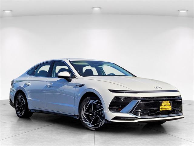2026 Hyundai Sonata SEL's photo