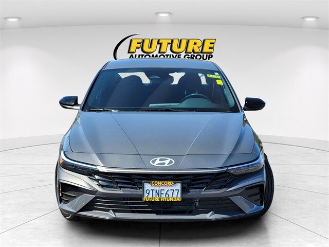 2025 Hyundai Elantra Hybrid SEL Sport photo 2