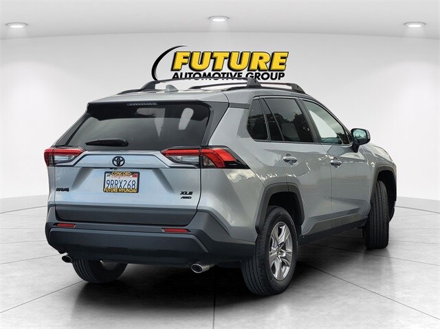 2024 Toyota RAV4 XLE photo 4