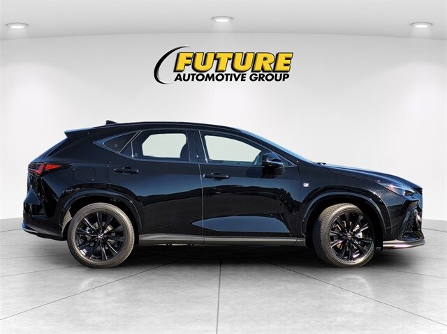 2024 Lexus NX 450h+ F SPORT Handling photo 3