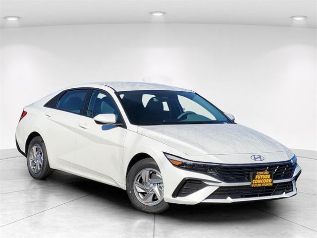 2026 Hyundai Elantra SE's photo