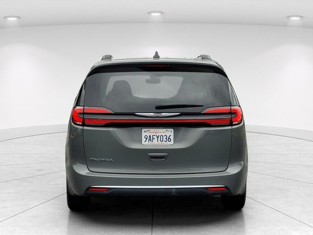 2022 Chrysler Pacifica Touring L photo 4