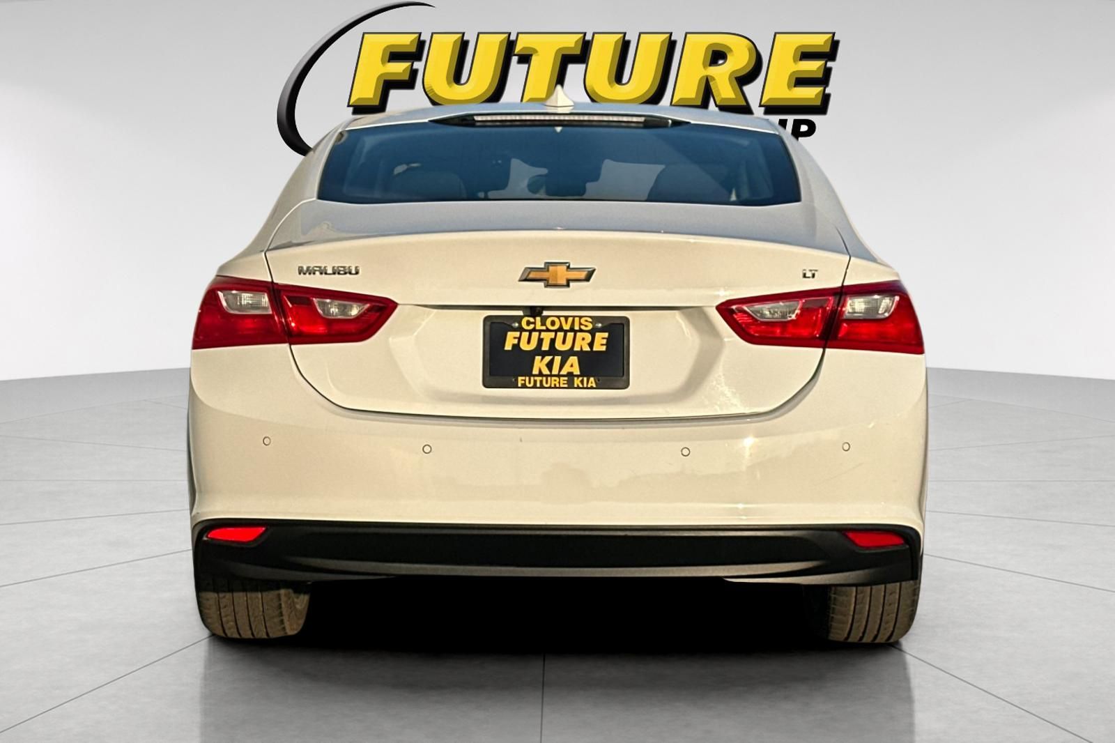 2024 Chevrolet Malibu LT photo 4