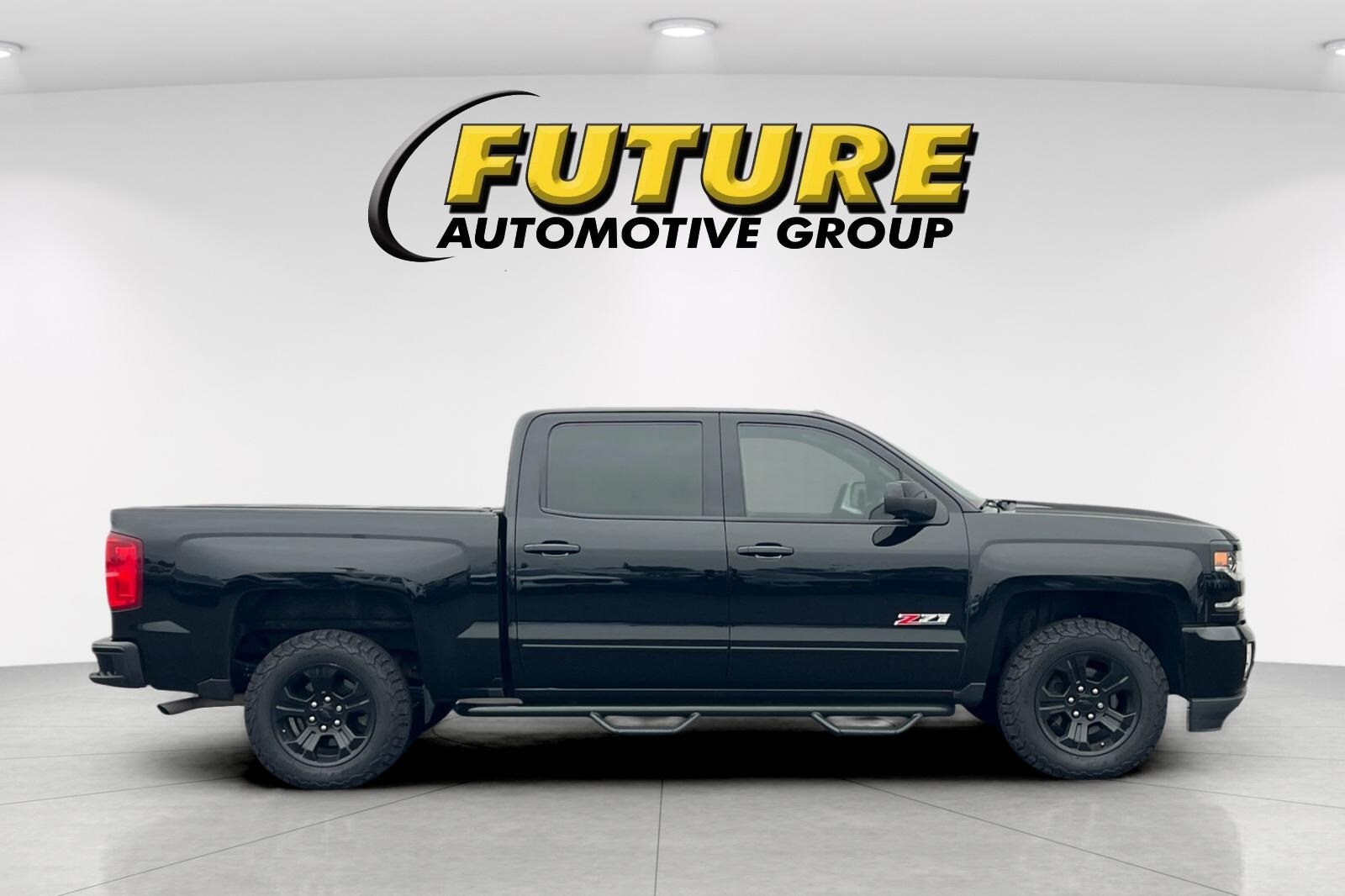 2017 Chevrolet Silverado 1500 LTZ photo 2