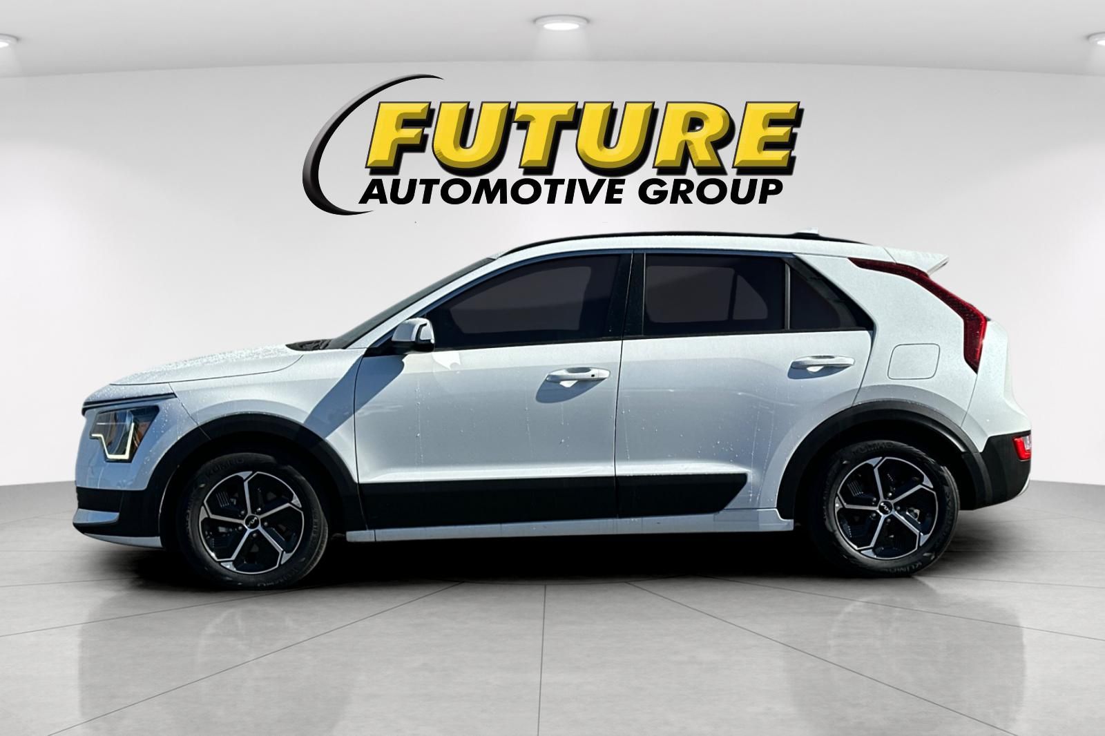 2023 Kia Niro EX photo 5