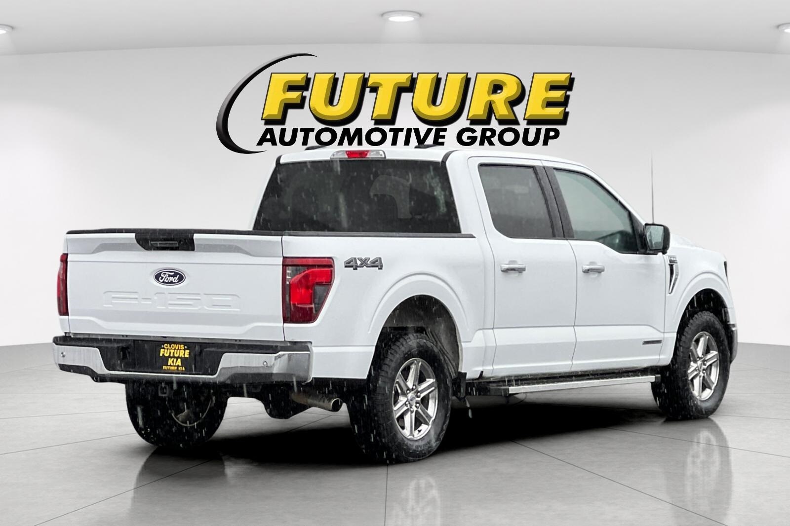 2024 Ford F-150 XLT photo 2